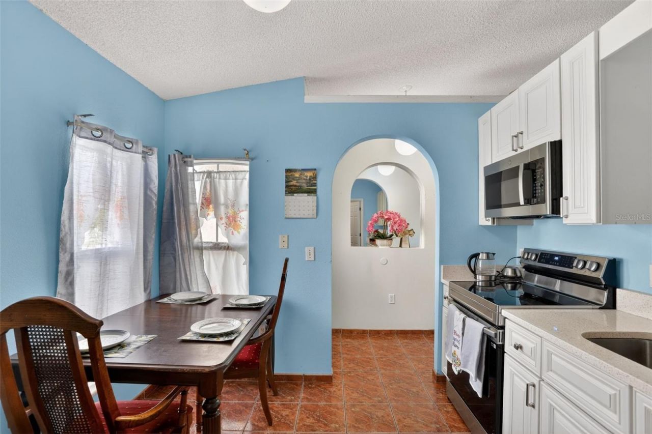 6820 Pomeroy Circle, Orlando, FL 32810 Photo