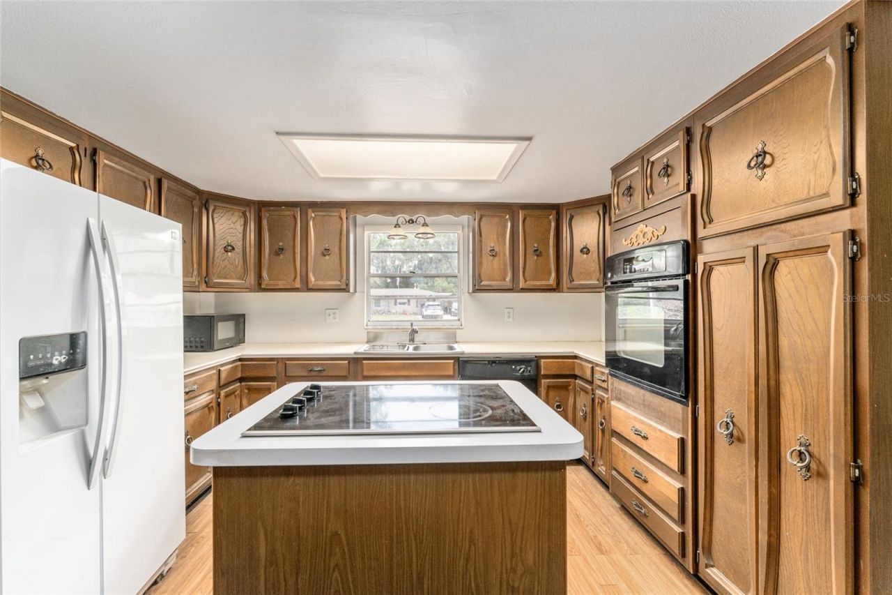 927 S Val Drive , Inverness, FL 34450 Photo