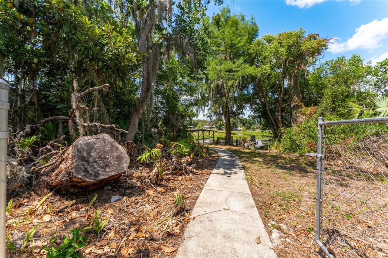 927 S Val Drive , Inverness, FL 34450 Photo