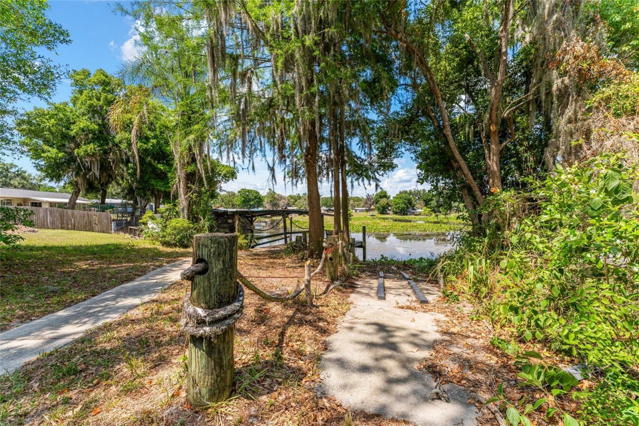 927 S Val Drive , Inverness, FL 34450 Photo