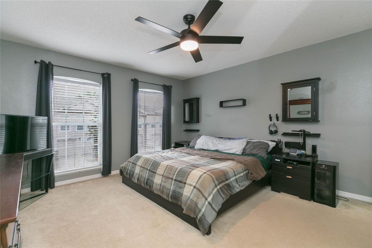 9922 Ashburn Lake Drive, Tampa, FL 33610 Photo