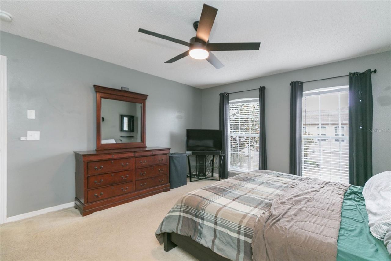 9922 Ashburn Lake Drive, Tampa, FL 33610 Photo