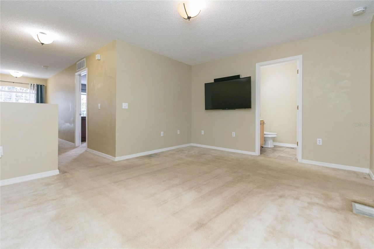 9922 Ashburn Lake Drive, Tampa, FL 33610 Photo