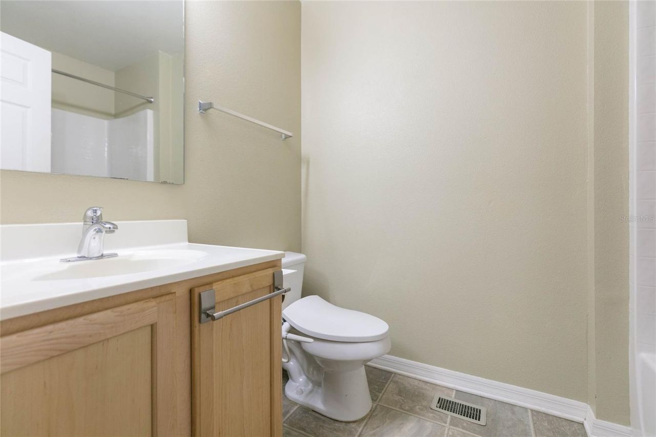 9922 Ashburn Lake Drive, Tampa, FL 33610 Photo