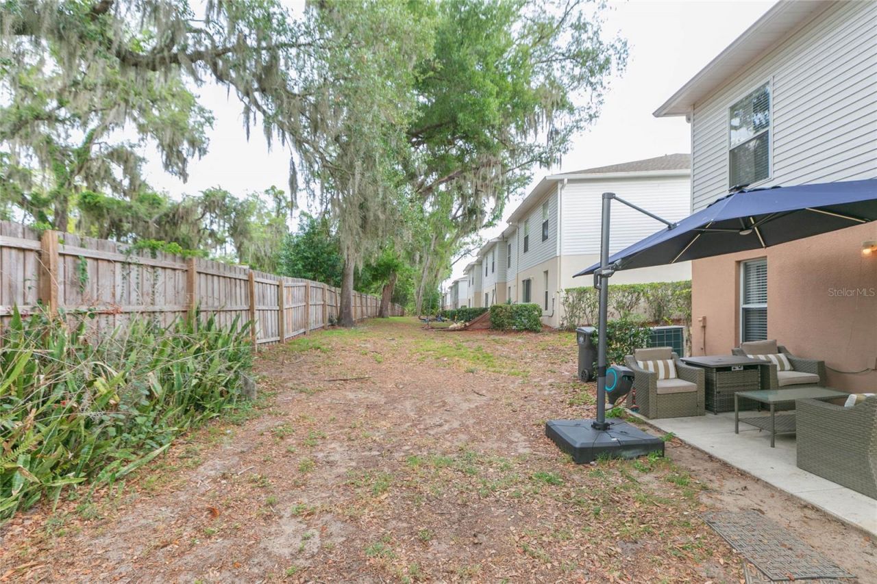 9922 Ashburn Lake Drive, Tampa, FL 33610 Photo