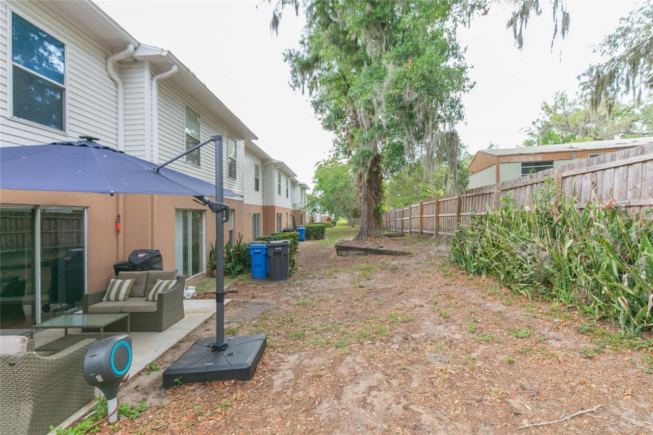9922 Ashburn Lake Drive, Tampa, FL 33610 Photo