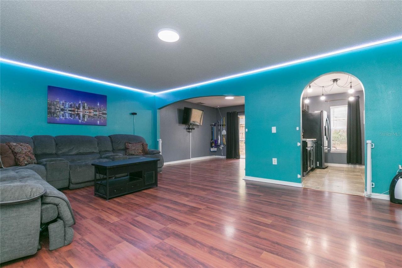 9922 Ashburn Lake Drive, Tampa, FL 33610 Photo