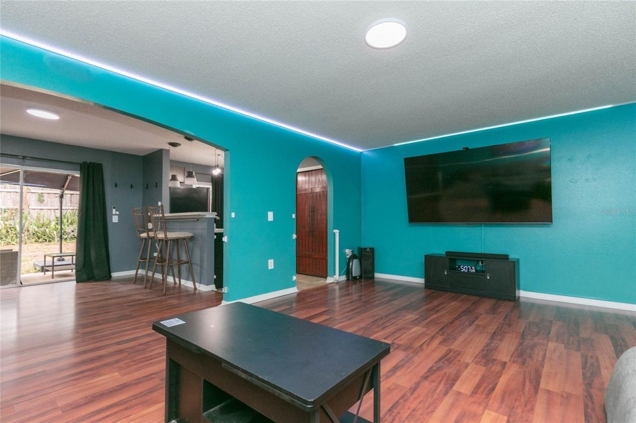 9922 Ashburn Lake Drive, Tampa, FL 33610 Photo