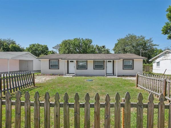 8703 NAVAJO AVENUE , TAMPA, FL 33637