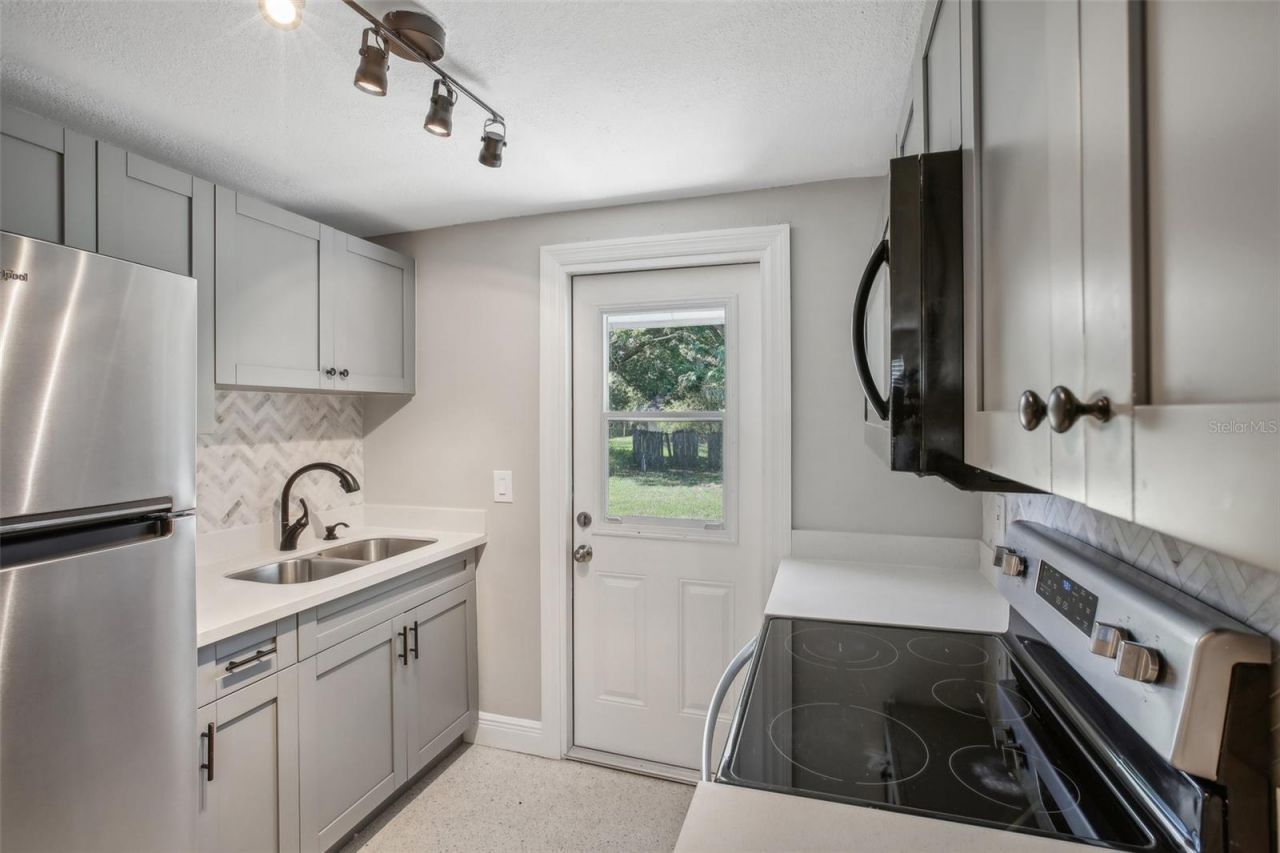 8703 Navajo Avenue, Tampa, FL 33637 Photo