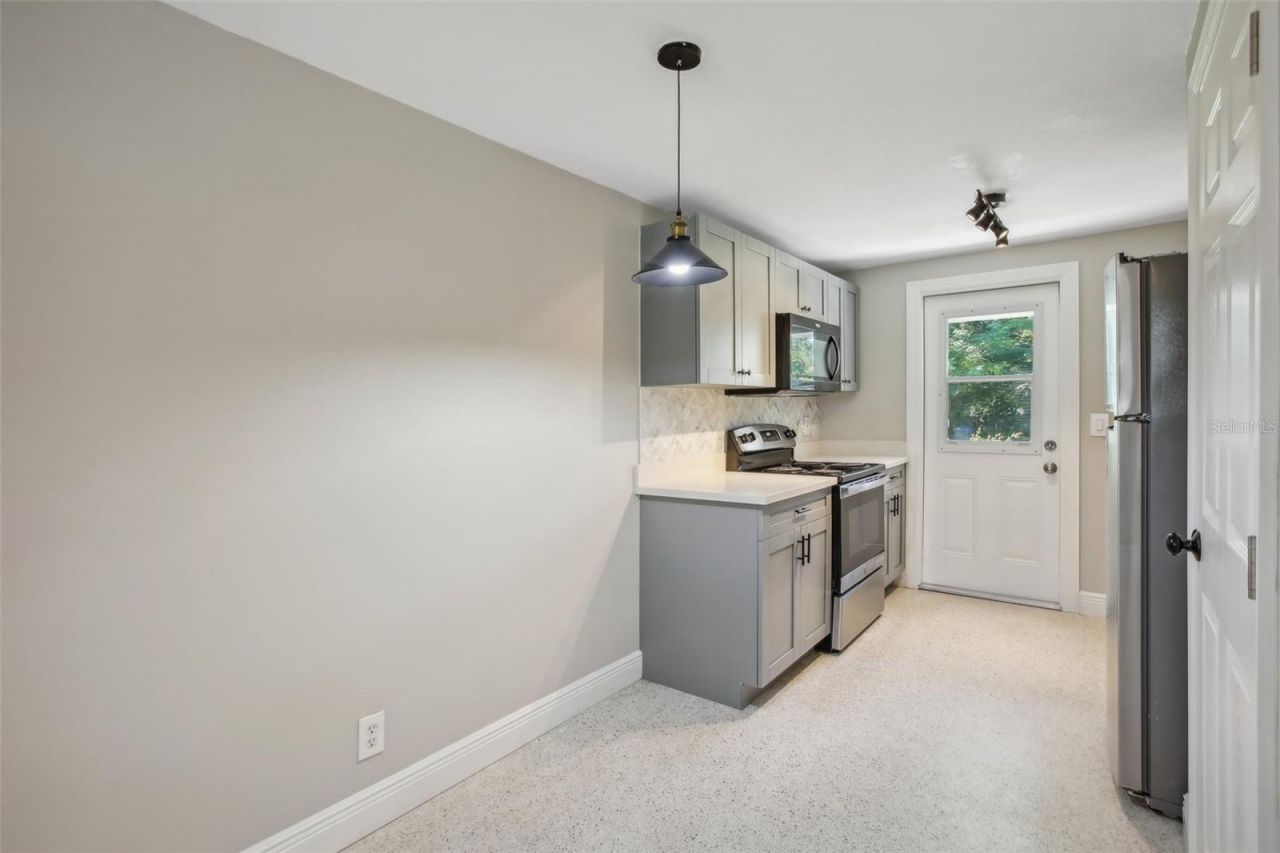 8703 Navajo Avenue, Tampa, FL 33637 Photo
