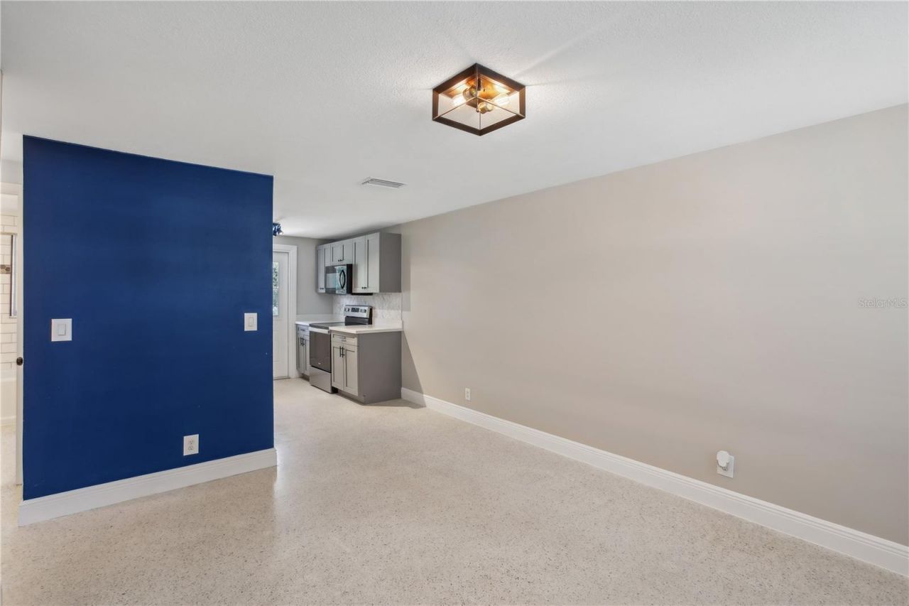 8703 Navajo Avenue, Tampa, FL 33637 Photo
