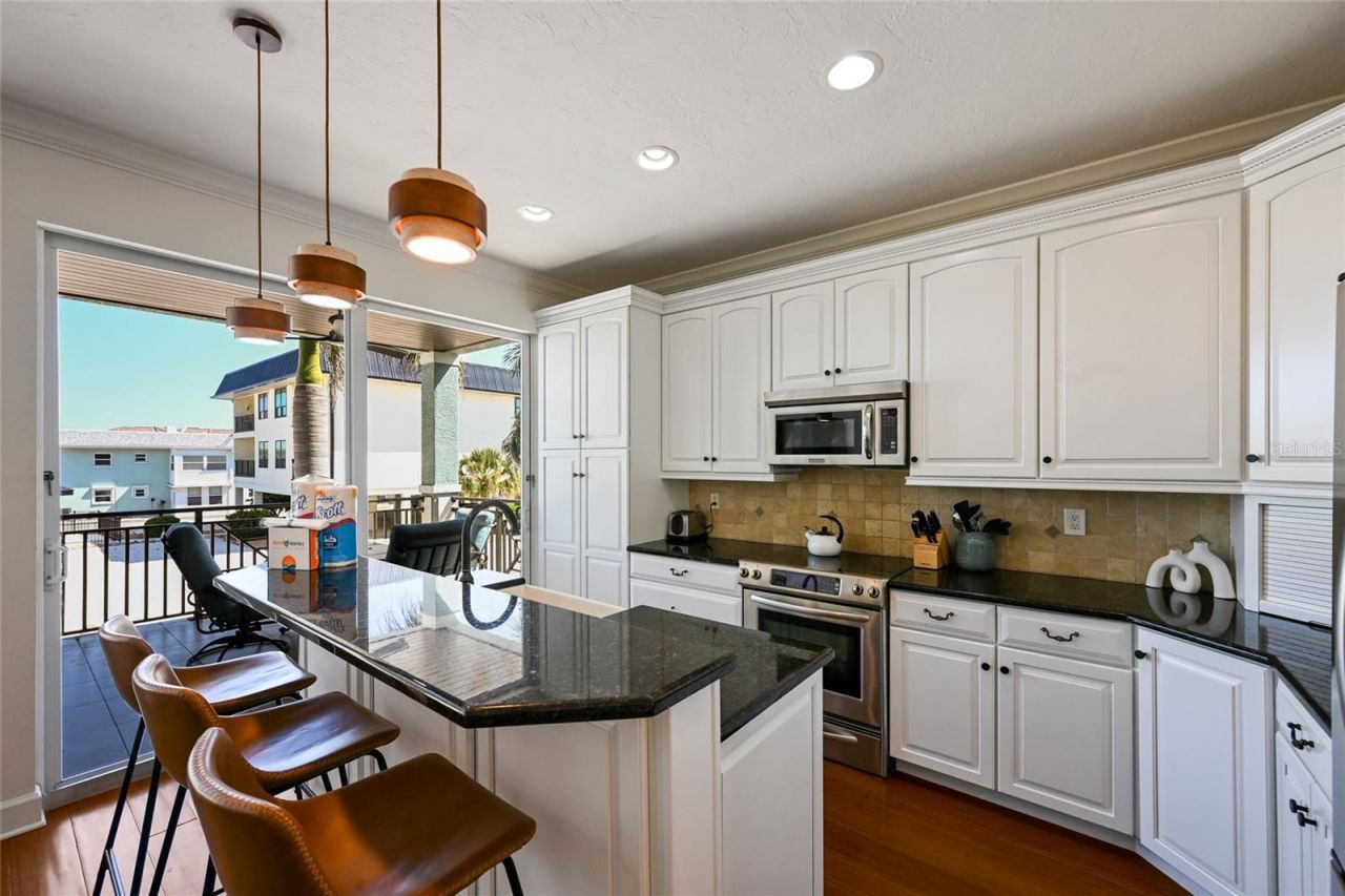 109 6th Street N, Unit A & B, Bradenton Beach, FL 34217 Photo