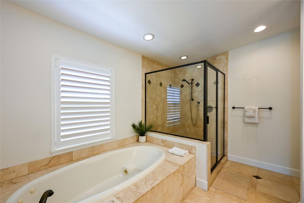 109 6th Street N, Unit A & B, Bradenton Beach, FL 34217 Photo