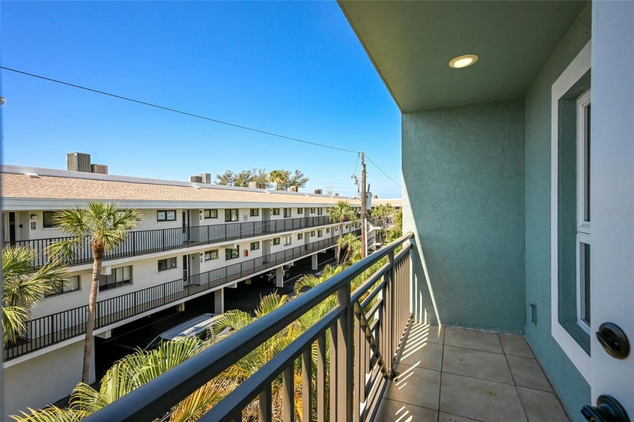 109 6th Street N, Unit A & B, Bradenton Beach, FL 34217 Photo