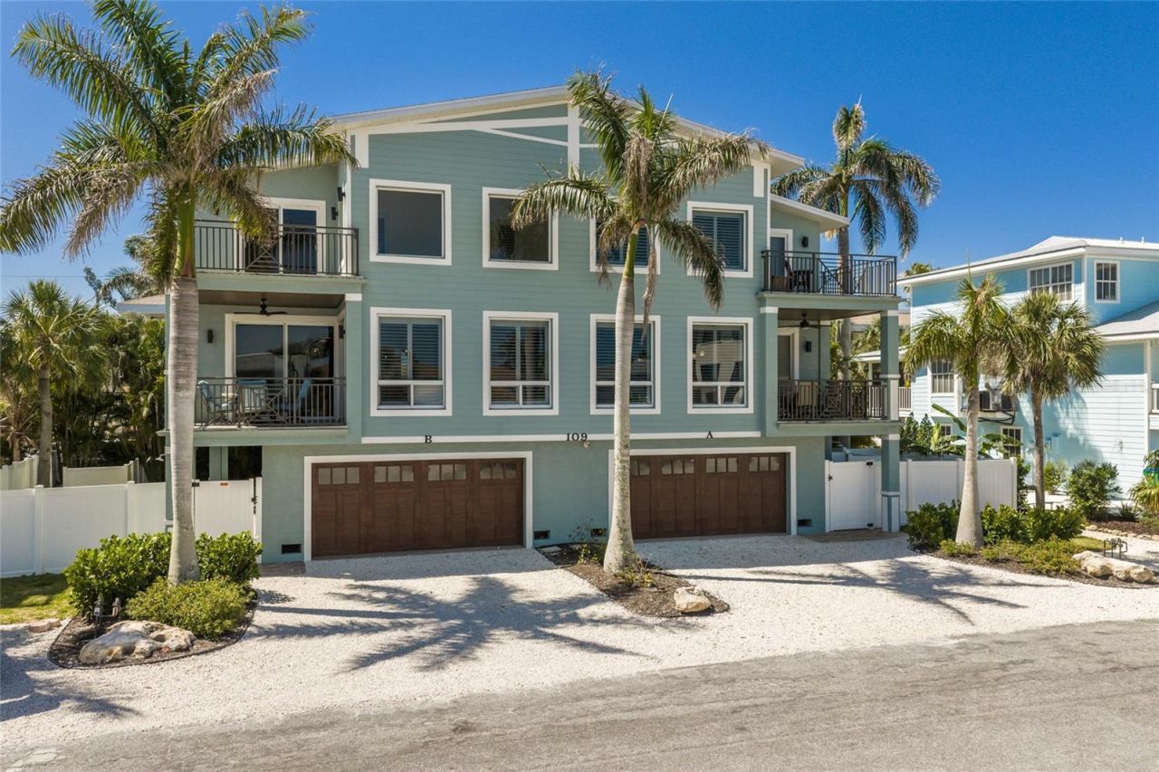 109 6th Street N, Unit A & B, Bradenton Beach, FL 34217 Photo