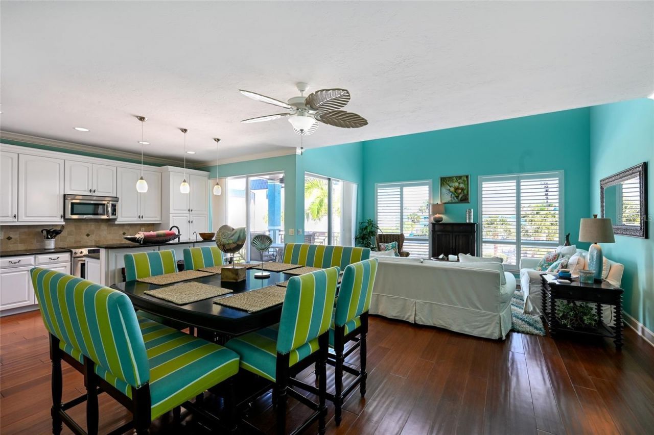 109 6th Street N, Unit A & B, Bradenton Beach, FL 34217 Photo