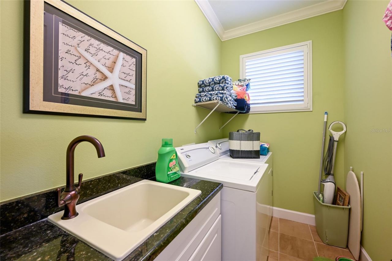 109 6th Street N, Unit A & B, Bradenton Beach, FL 34217 Photo
