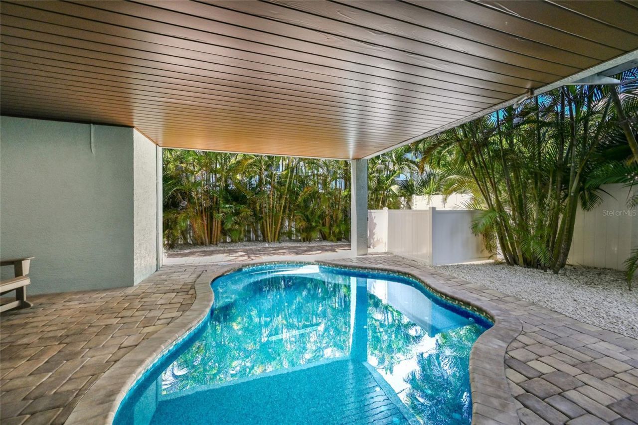109 6th Street N, Unit A & B, Bradenton Beach, FL 34217 Photo