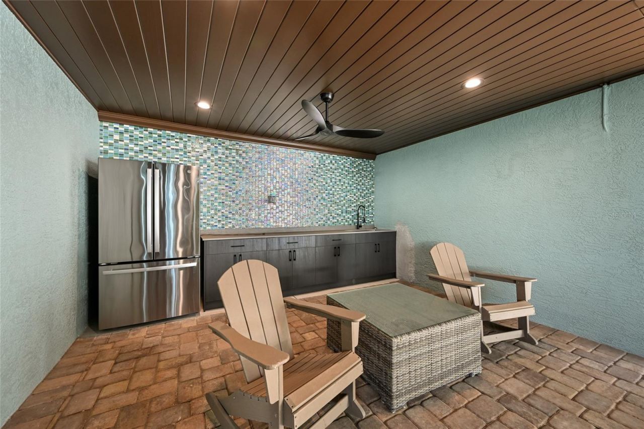 109 6th Street N, Unit A & B, Bradenton Beach, FL 34217 Photo