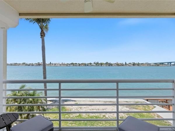 6085 BAHIA DEL MAR CIRCLE , Unit 272, ST PETERSBURG, FL 33715