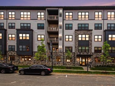 1601 POTOMAC SHORES PARKWAY, Unit 401, DUMFRIES, VA 22026