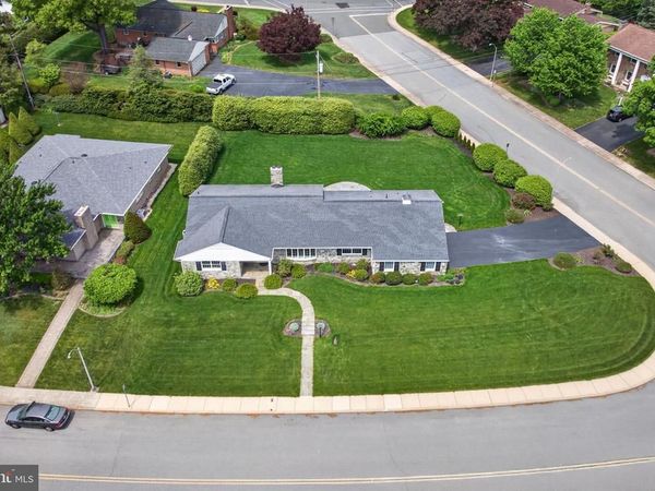 701 PERSHING AVENUE, EPHRATA, PA 17522