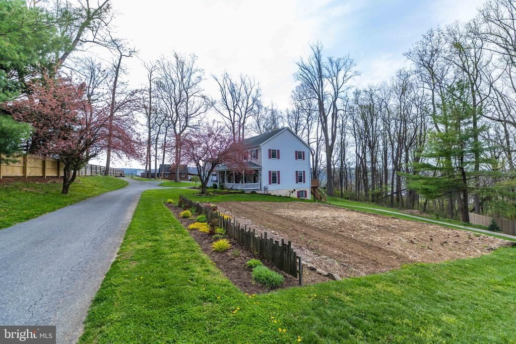 339 CHURCHTOWN ROAD , NARVON, PA 17555