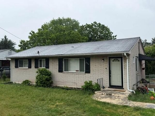 206 Nancy DR NW, Roanoke, VA 24017