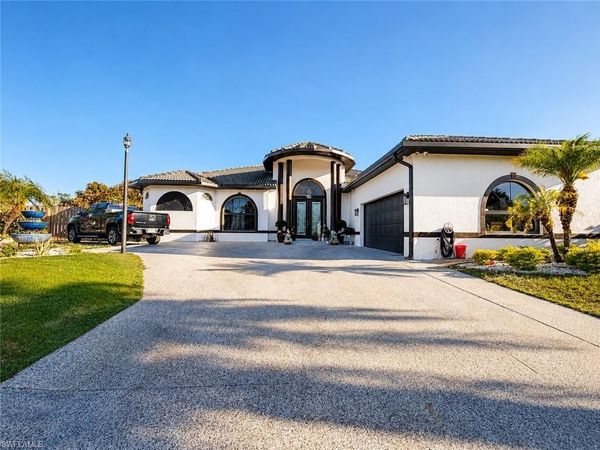 1204 E 4th ST , LEHIGH ACRES, FL 33936