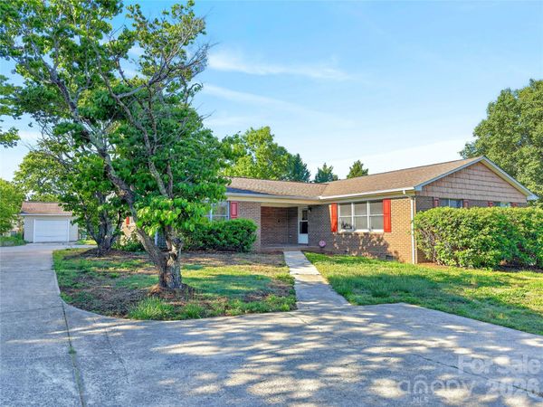 121 Icard Street , Connelly Springs, NC 28612