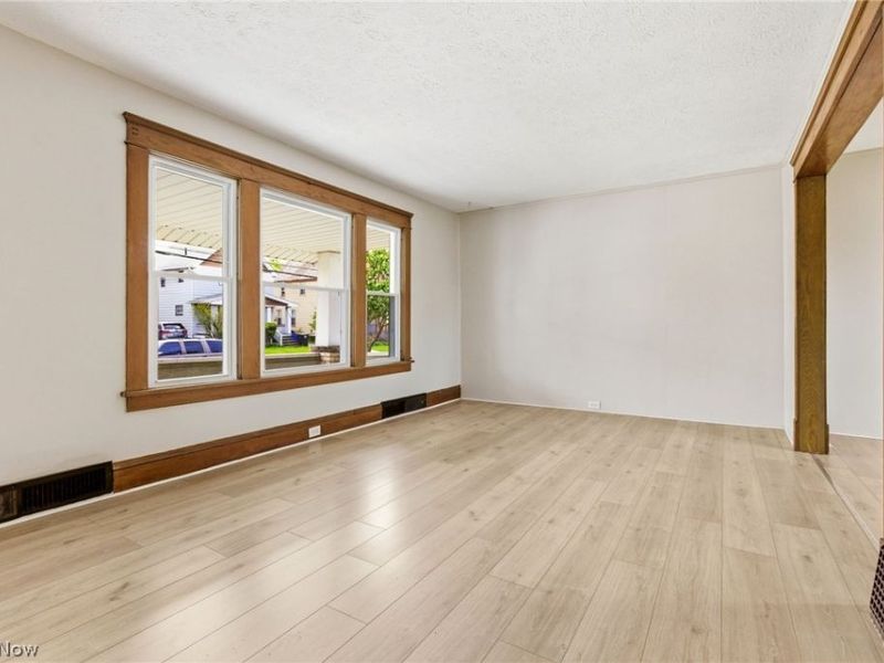 2802 Colburn Avenue, Cleveland, OH 44109 Photo 13