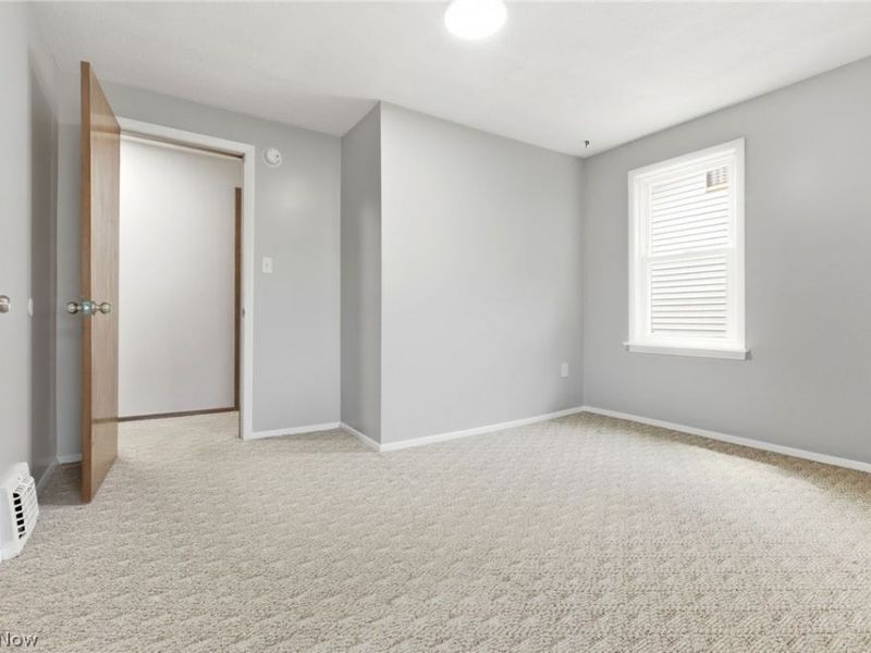 2802 Colburn Avenue, Cleveland, OH 44109 Photo 19