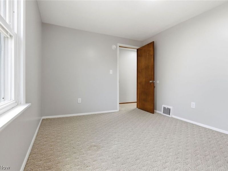 2802 Colburn Avenue, Cleveland, OH 44109 Photo 22