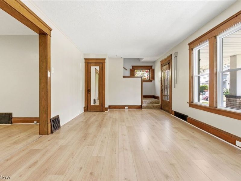 2802 Colburn Avenue, Cleveland, OH 44109 Photo 3