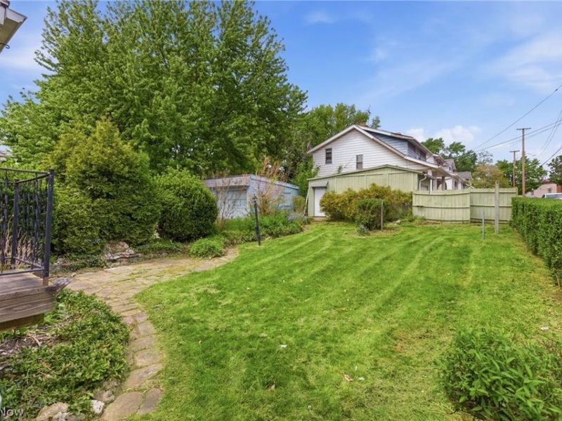 2802 Colburn Avenue, Cleveland, OH 44109 Photo 34