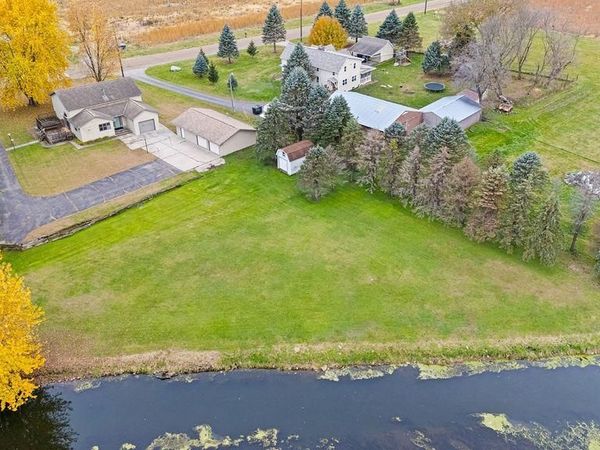 425 W Franklin Street , Morristown, MN 55052
