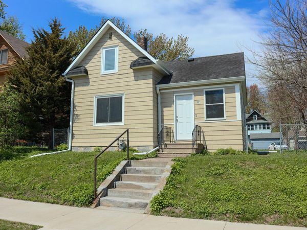 1021 Minnehaha Avenue E, Saint Paul, MN 55106