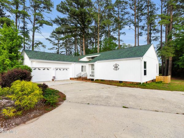 1106 Caracara Drive, New Bern, NC 28560