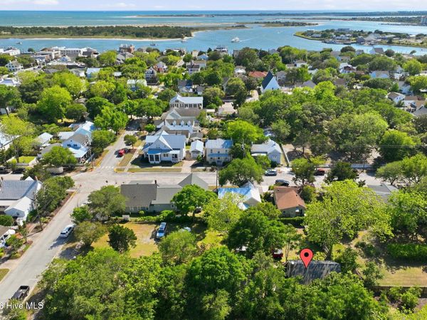 307 Orange Street, Beaufort, NC 28516