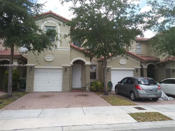 10763 NW 81st Ln , Doral, FL 33178