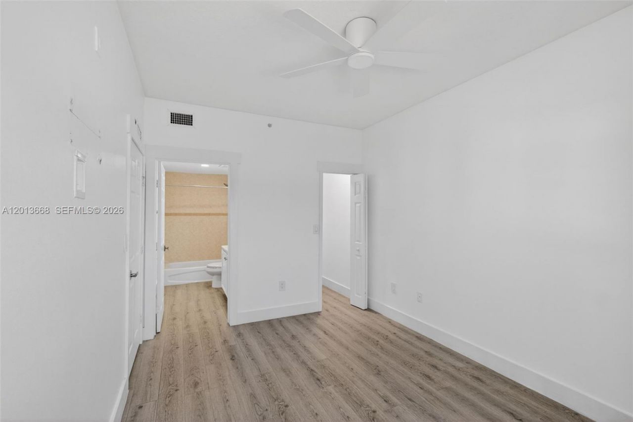5271 SW 8th St , Unit 305, Miami, FL 33134 Photo