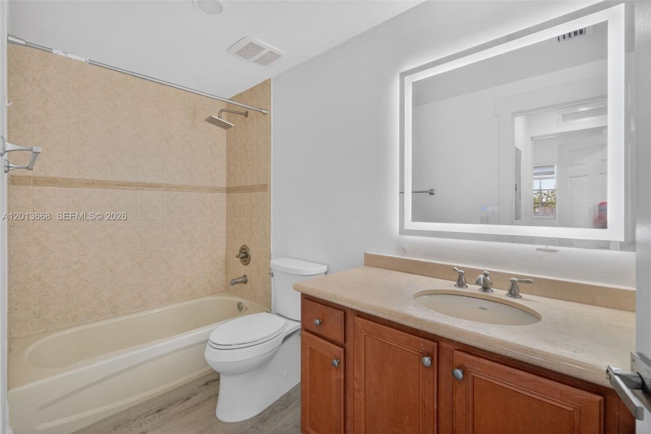 5271 SW 8th St , Unit 305, Miami, FL 33134 Photo