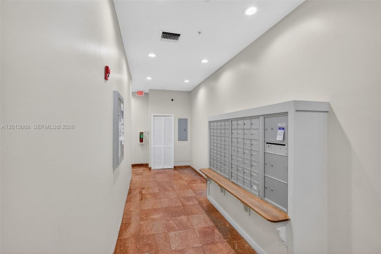 5271 SW 8th St , Unit 305, Miami, FL 33134 Photo