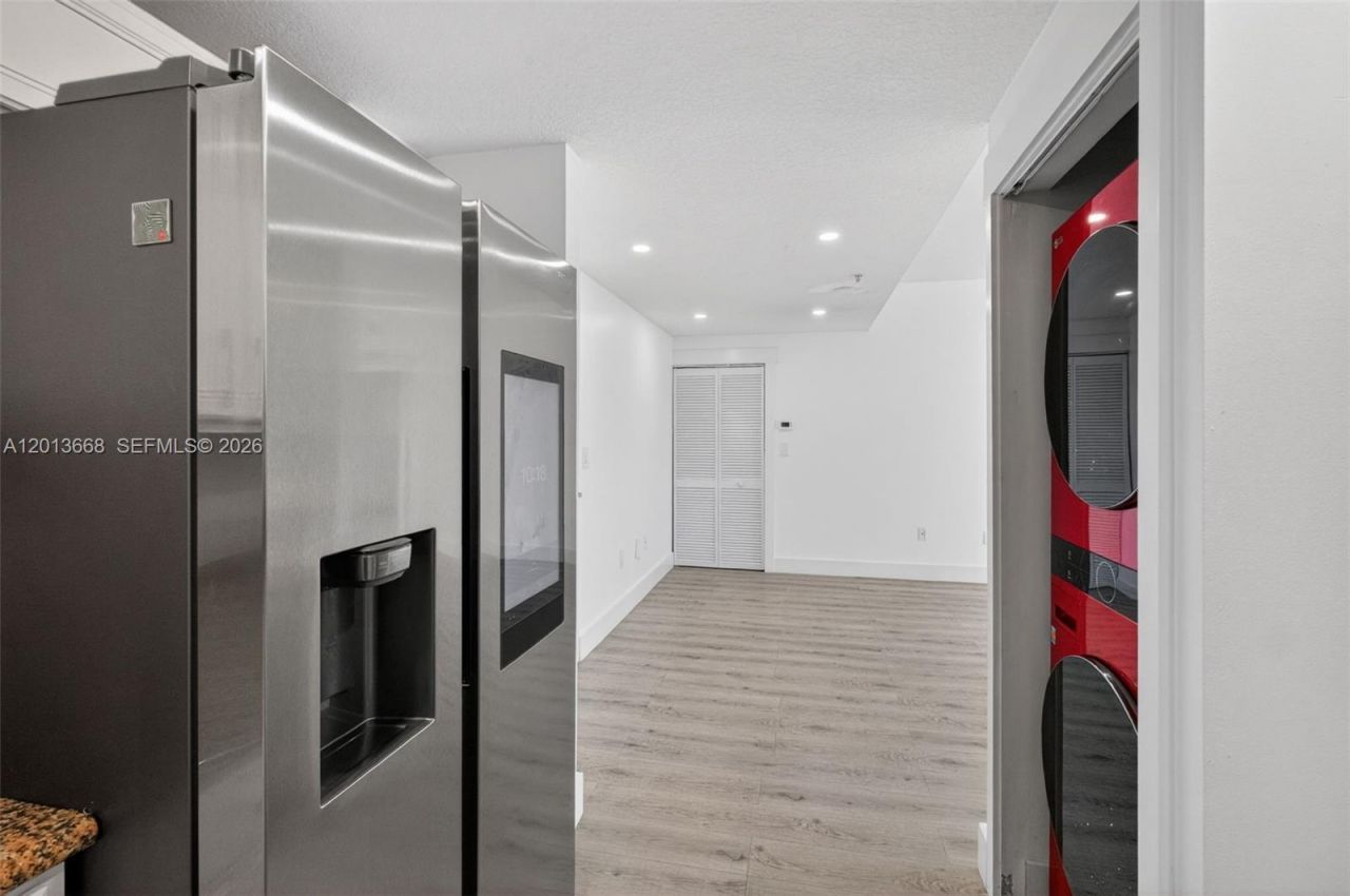 5271 SW 8th St , Unit 305, Miami, FL 33134 Photo