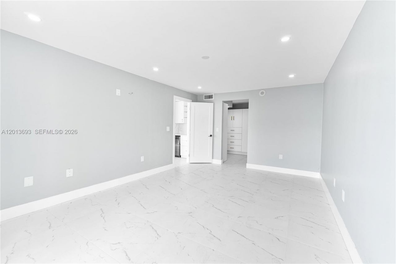 2851 NE 183rd St , Unit 1504E, Aventura, FL 33160 Photo