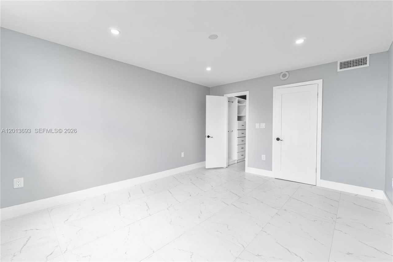 2851 NE 183rd St , Unit 1504E, Aventura, FL 33160 Photo