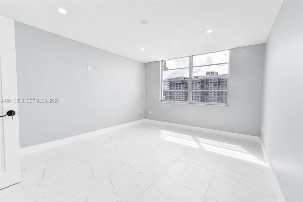 2851 NE 183rd St , Unit 1504E, Aventura, FL 33160 Photo