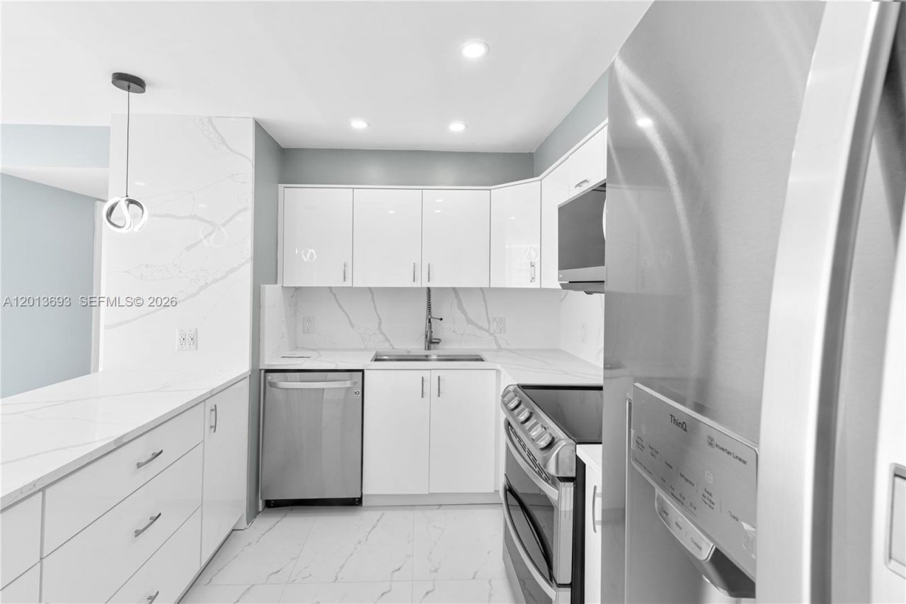 2851 NE 183rd St , Unit 1504E, Aventura, FL 33160 Photo