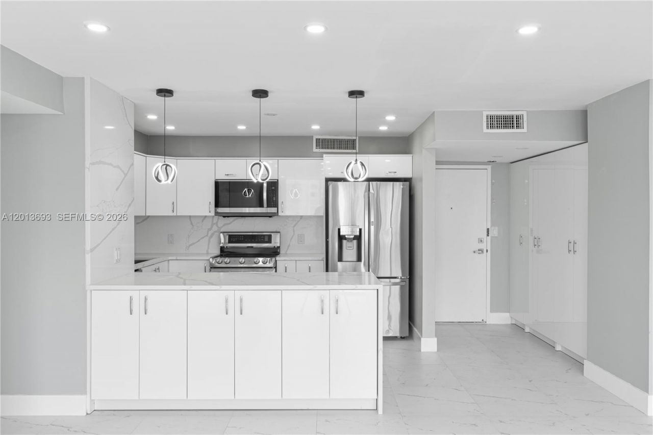 2851 NE 183rd St , Unit 1504E, Aventura, FL 33160 Photo